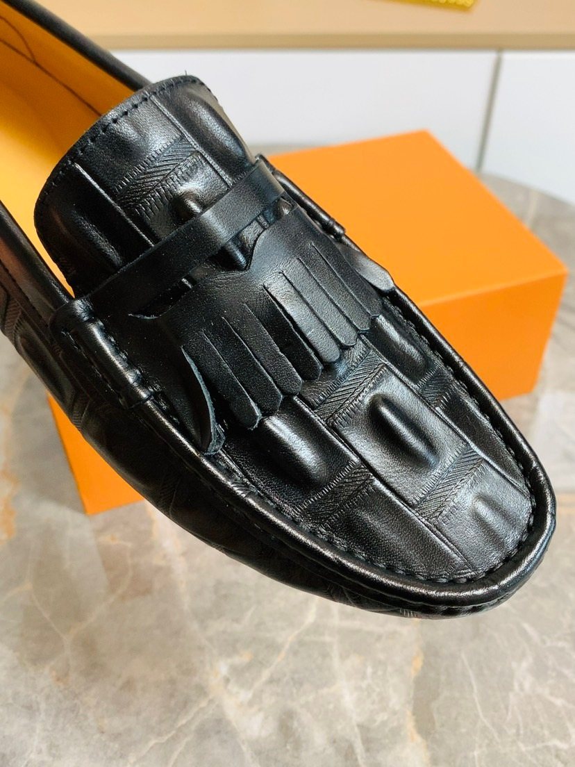 Men’s Black Tasseled Loafers — detail